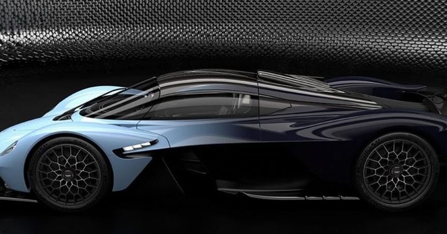 ထုတ္လုပ္ရန္အသင့္ Aston Martin Valkyrie ကို စတင္ျပသ